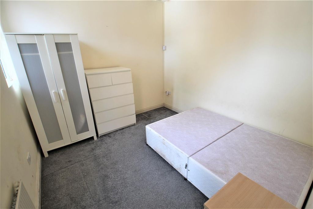 Property photo 3 of 7 Property Photo