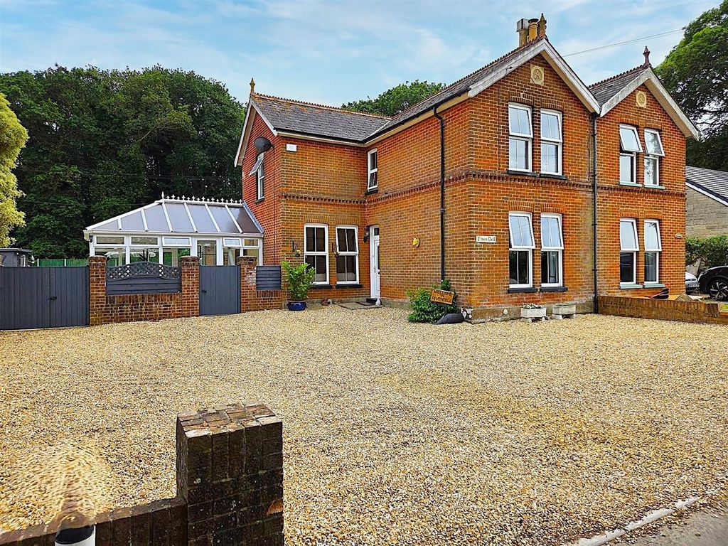 Property photo 1 of 44 13862.Jpg