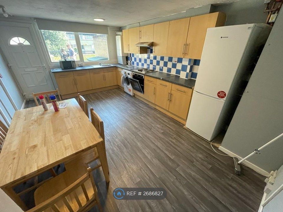 Property photo 1 of 13 Kitchen / Diner