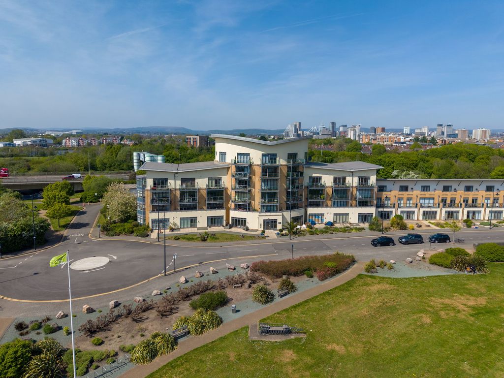 Property photo 3 of 37