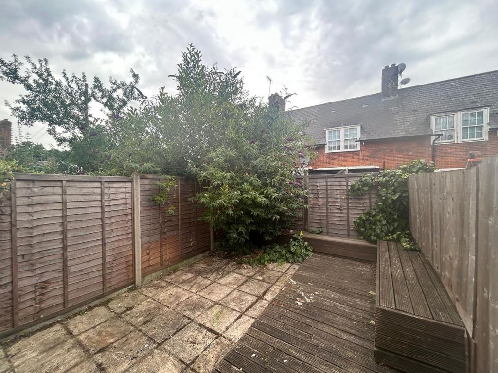 Property photo 3 of 8