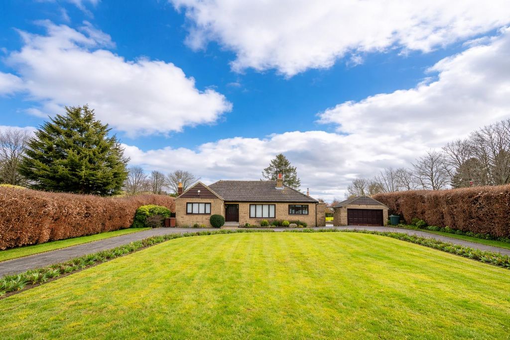 Property photo 1 of 15 Front