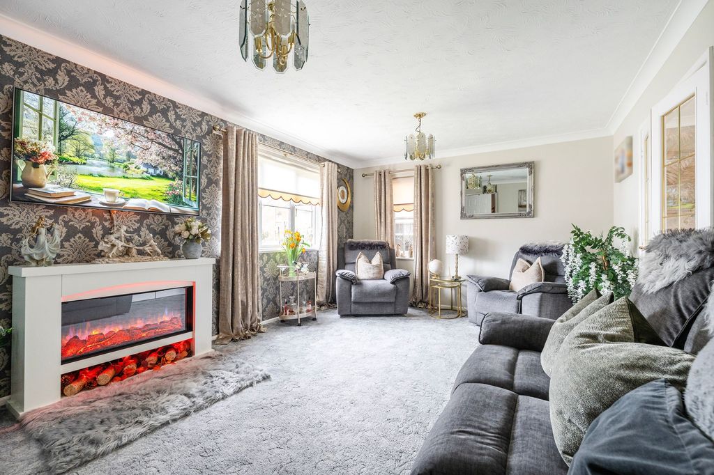 Property photo 3 of 22