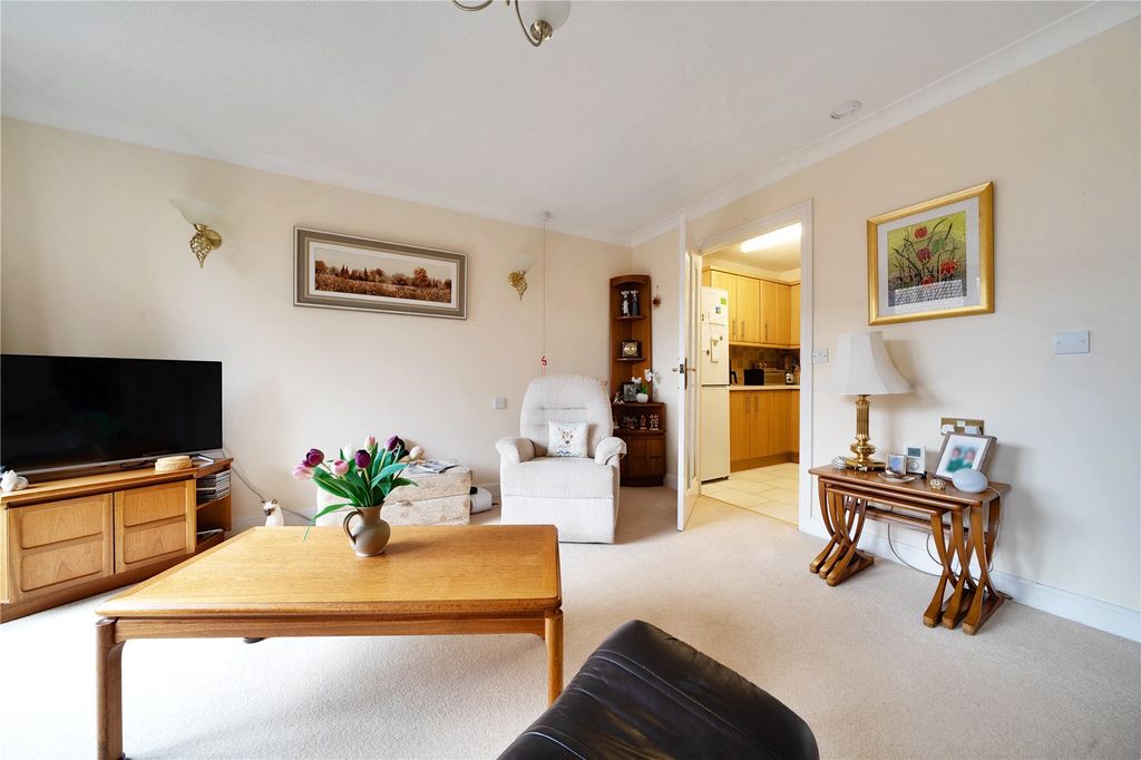 Property photo 3 of 9 Picture No. 06
