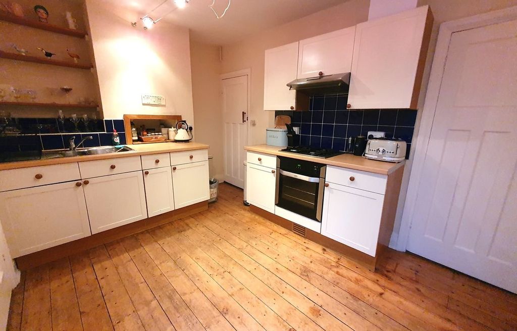 Property photo 2 of 9 Picture 2