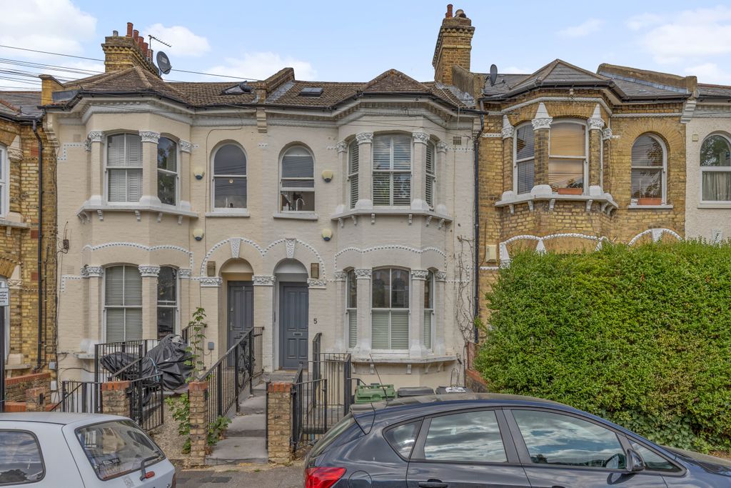 Property photo 1 of 15 918A3758