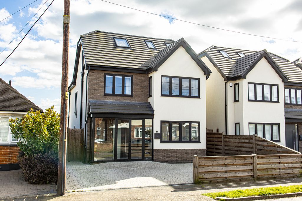 Property photo 2 of 47