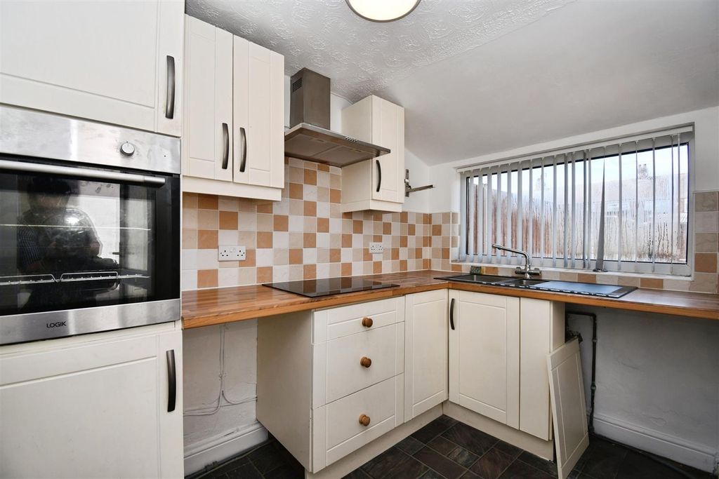 Property photo 3 of 13 Bd752Fb5-U 20 287 29.Jpg