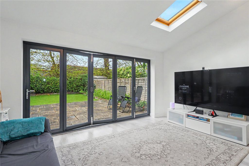 Property photo 3 of 17 Picture No. 25