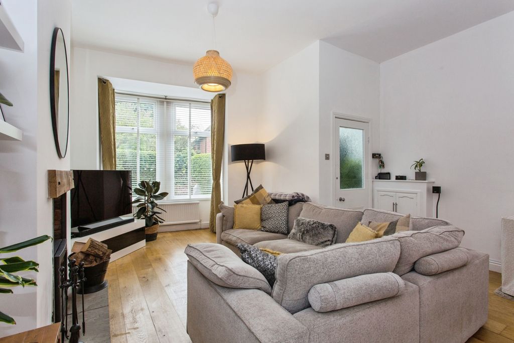 Property photo 2 of 21 Pbox-Img.Jpg