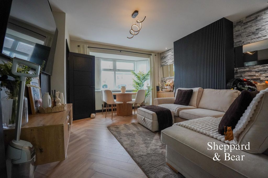 Property photo 2 of 17 Living Room