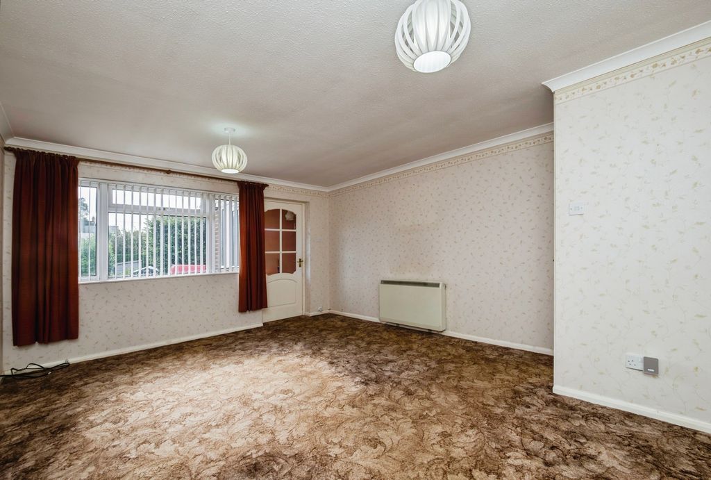 Property photo 2 of 14 Photo