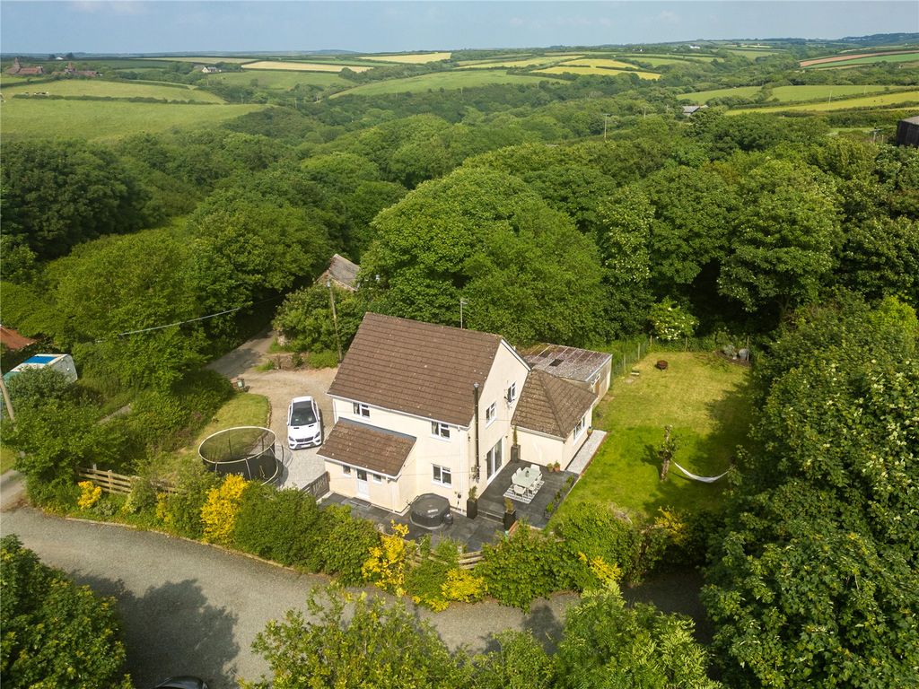 Property photo 2 of 34 Picture No. 55