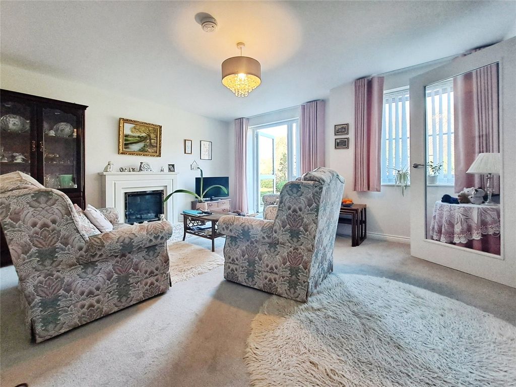 Property photo 3 of 19 Picture No. 08