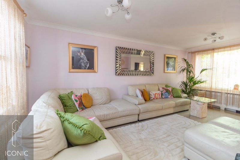 Property photo 3 of 15 Photo 4