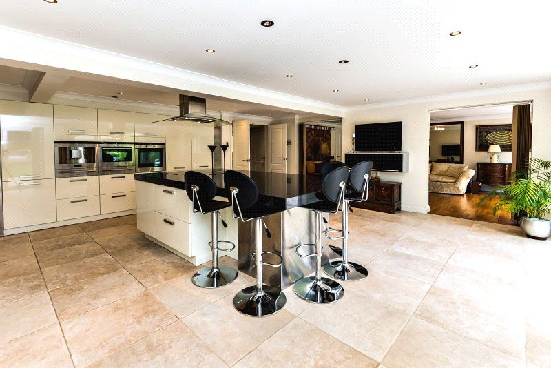 Property photo 3 of 36 Picture No. 32