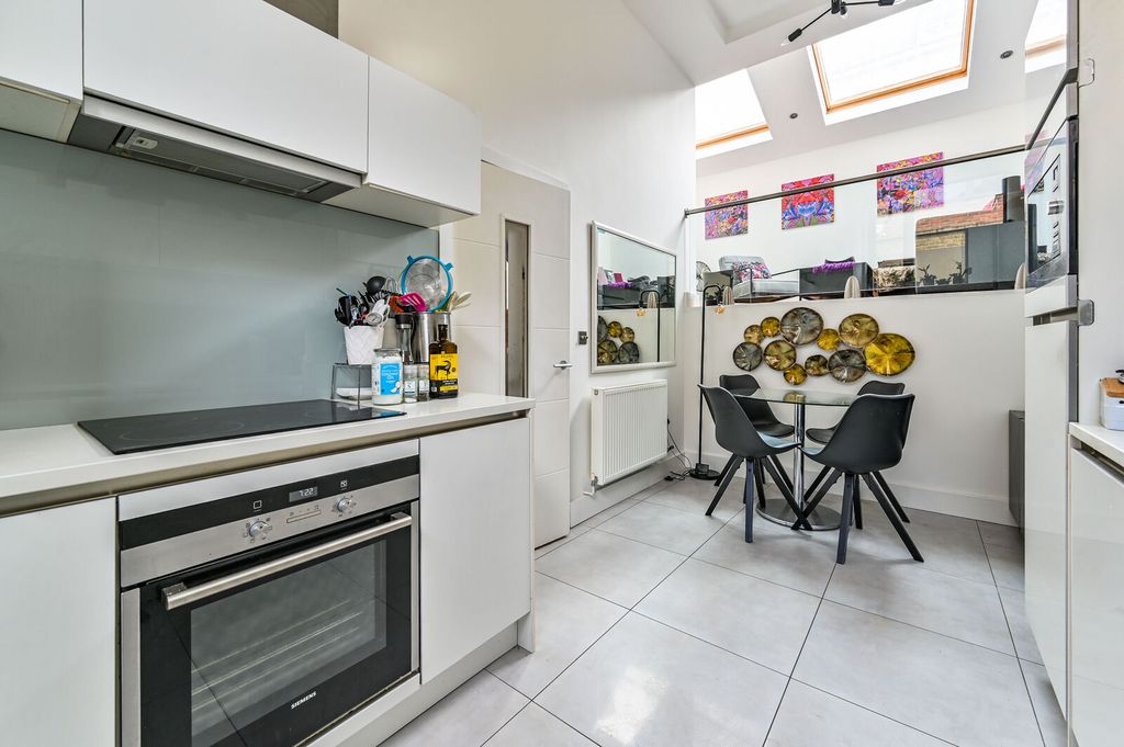 Property photo 1 of 35