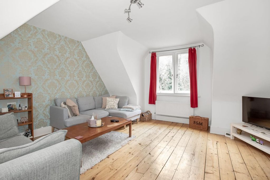 Property photo 3 of 9