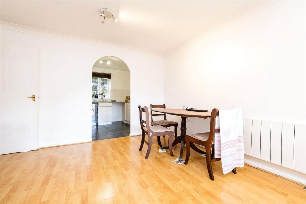 Property photo 3 of 6 Picture No. 04