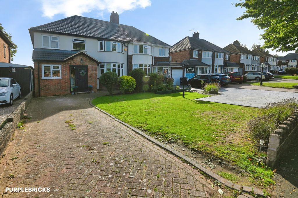 Property photo 3 of 28