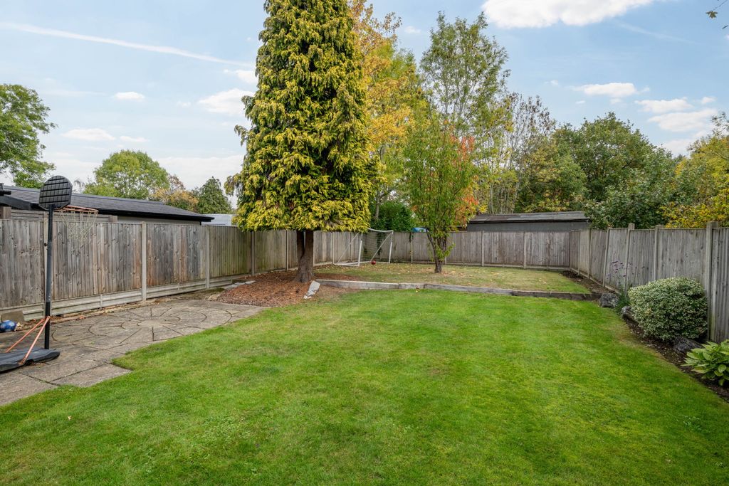 Property photo 3 of 25