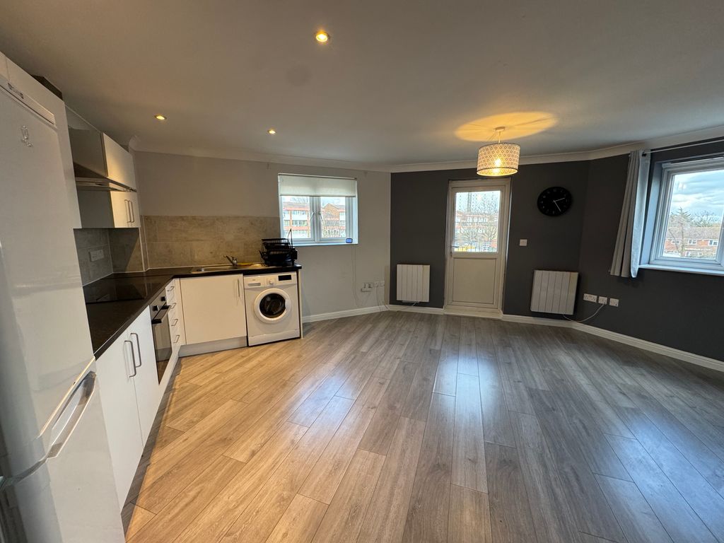 Property photo 3 of 13