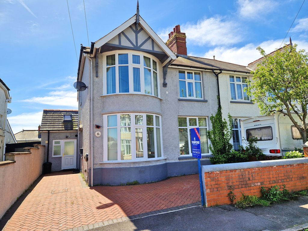Property photo 1 of 32