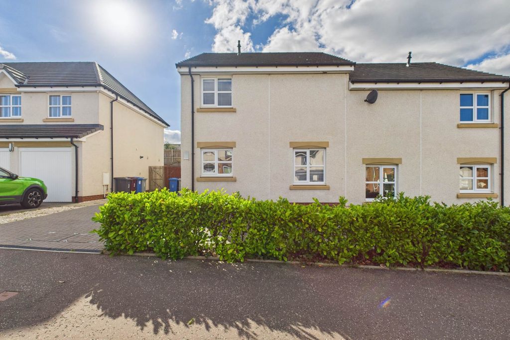 Property photo 2 of 22