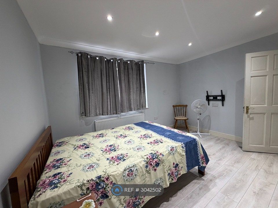 Property photo 3 of 3