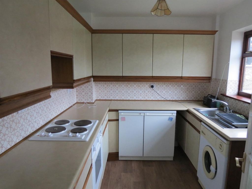 Property photo 3 of 8 Yellowlodge1C.Jpg