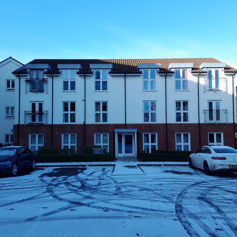 Property photo 1 of 16 2 Bedroom Apartment To Let