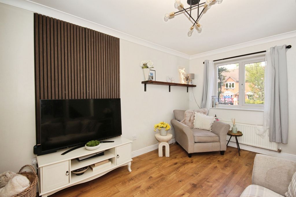 Property photo 3 of 15 Pbox-Img.Jpg