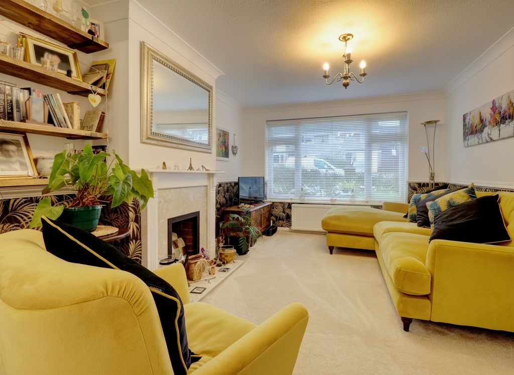 Property photo 2 of 11 Picture No. 13