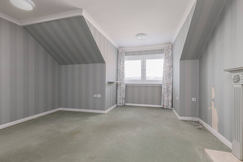 Property photo 3 of 18 Property Image 3