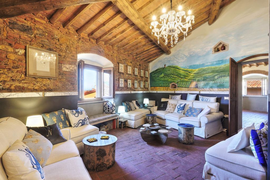 Property photo 2 of 28