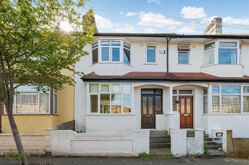 Property photo 1 of 12