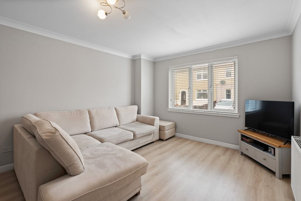 Property photo 3 of 13 Flat 1, Block 2, Thornbridge Court 07