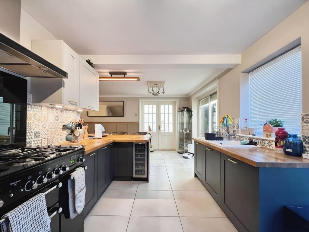 Property photo 2 of 22 c3750Caa-0bbc5865-Ae4B-4187-Bfe5-A953d0Fb9B86.Jpg