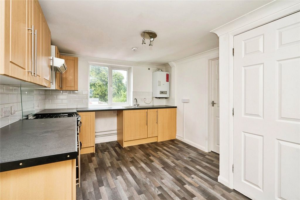 Property photo 3 of 14 Kitchen/Diner