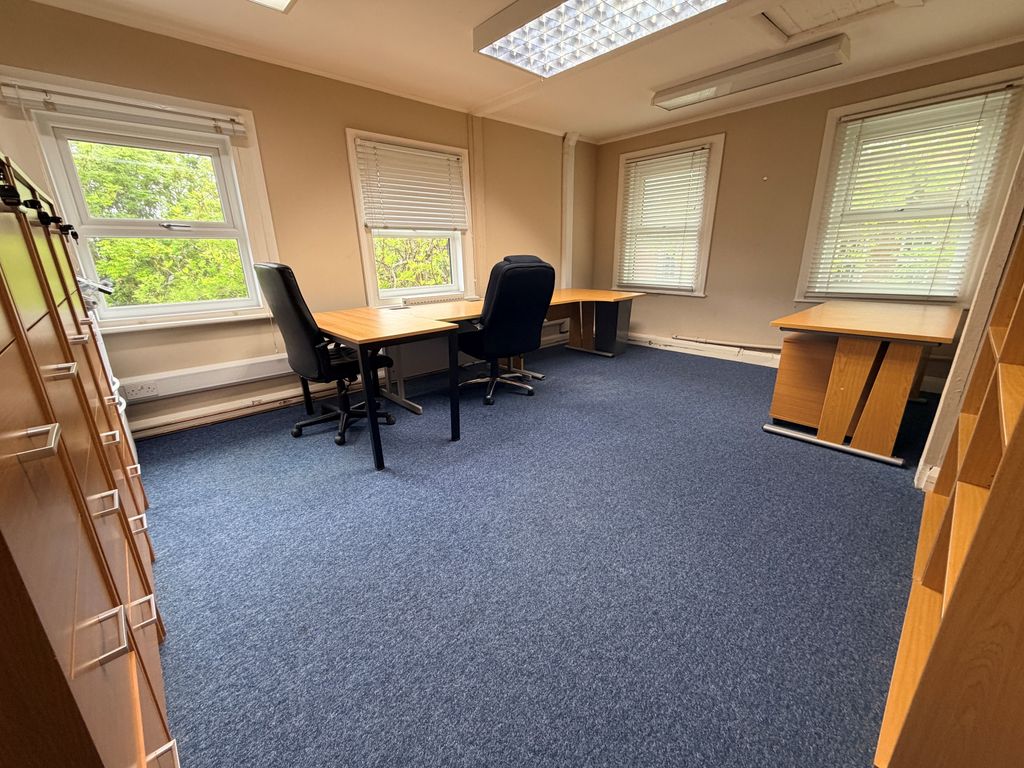 Property photo 2 of 3 001