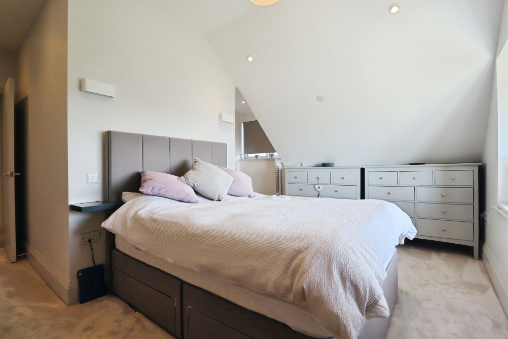Additional image 11 of 3 bed flat for saleRest Bay, Porthcawl CF36