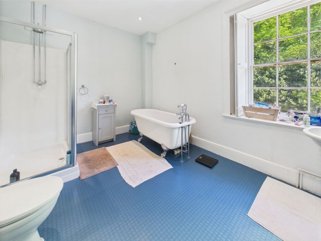 Property photo 3 of 5