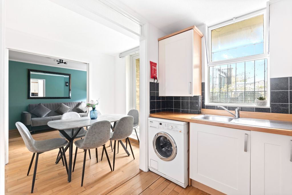 Property photo 3 of 15 Kitchen