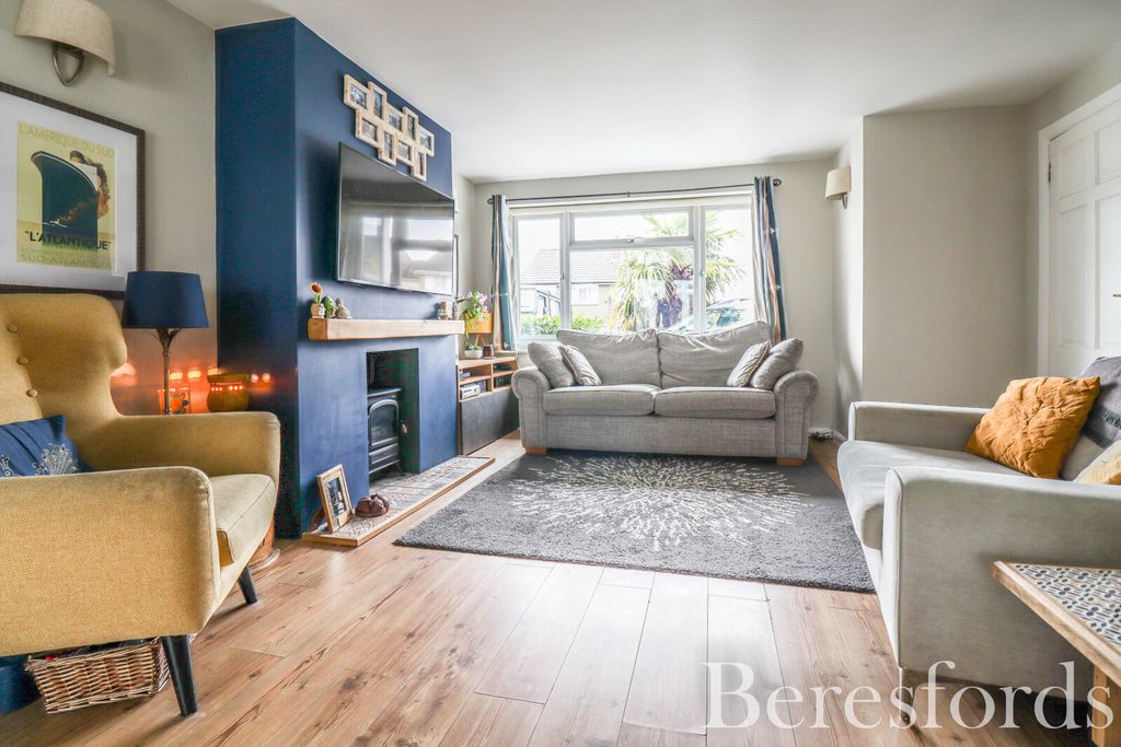 Property photo 2 of 17 Picture No. 11