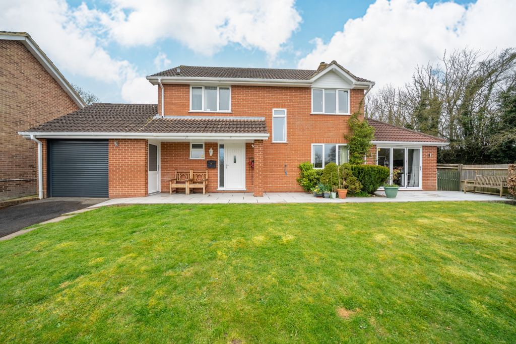 Property photo 1 of 27