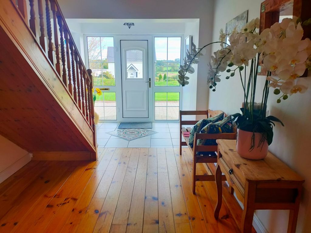 Property photo 3 of 52