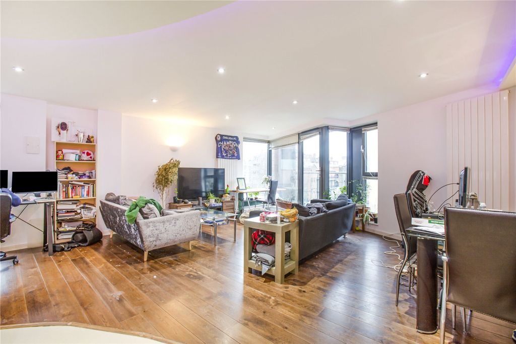 Property photo 1 of 10 Reception Room