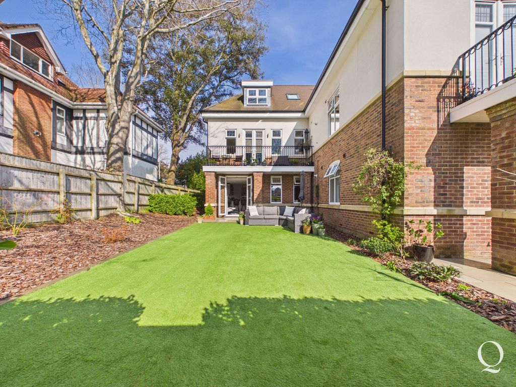 Property photo 1 of 18