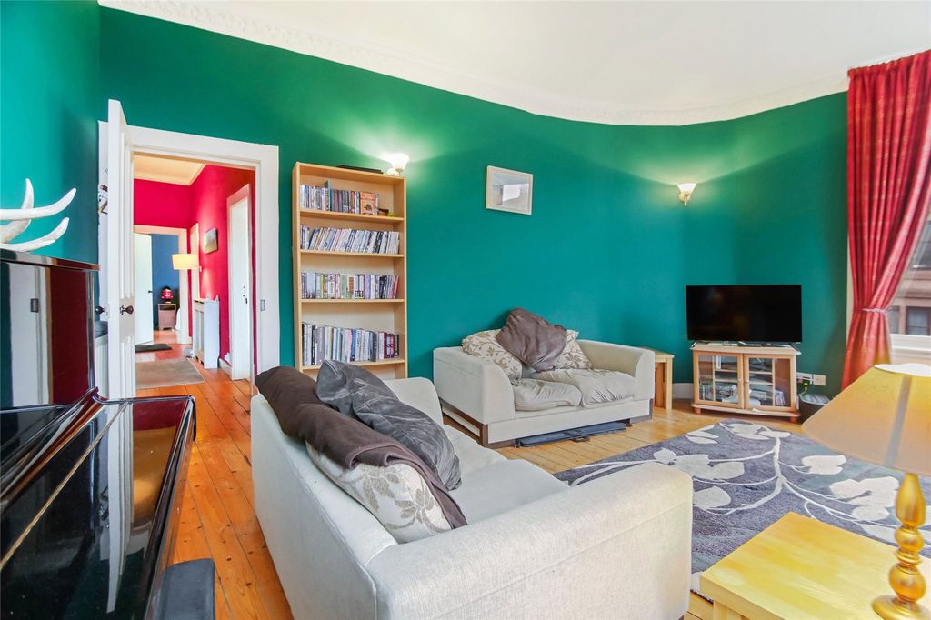 Property photo 3 of 15 Living Room