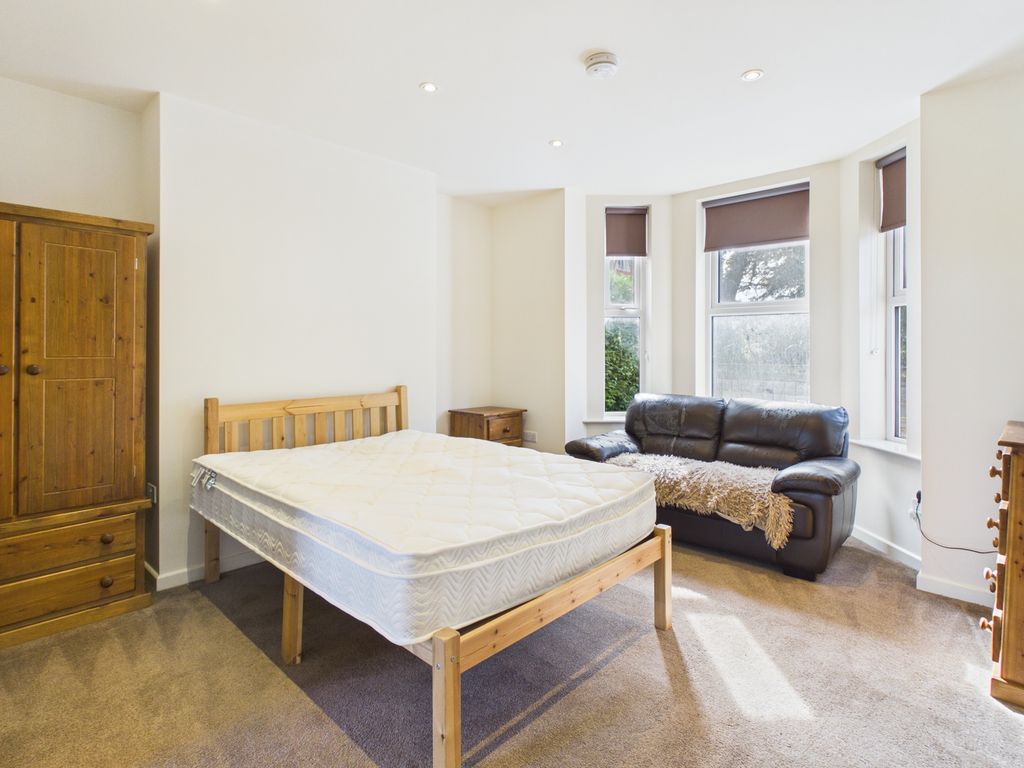 Property photo 3 of 4